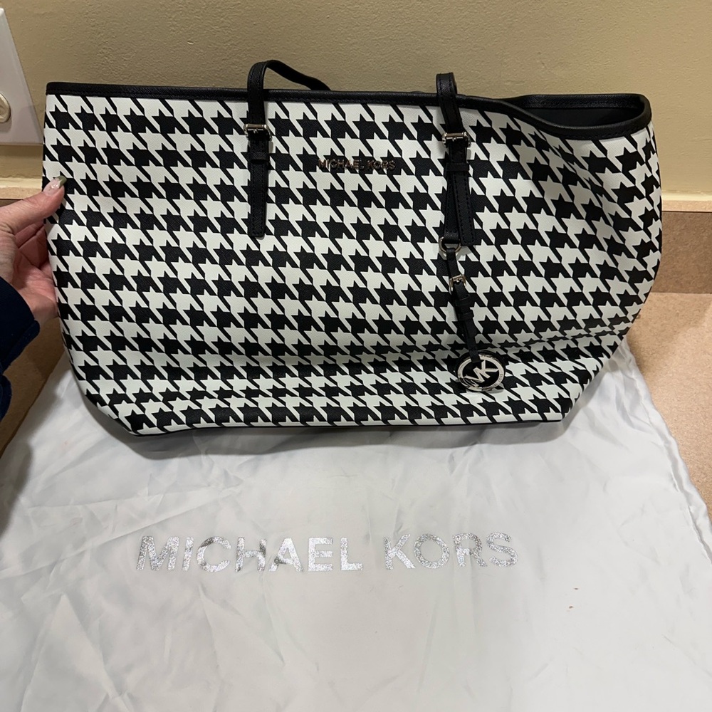 Michael Kors Black and White Houndstooth Tote